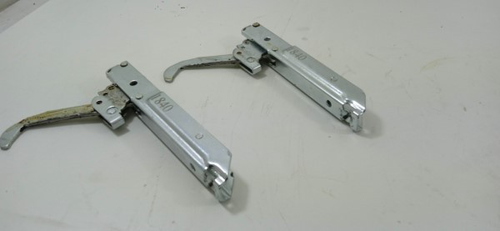 12023109 Charnière de porte