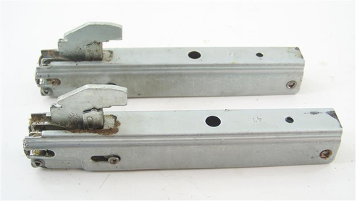 1260000101 Charnière de porte