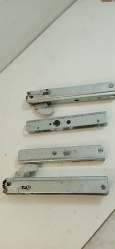0FL231000633 Charnière de porte