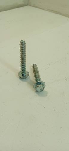 481250218828  Agraffe