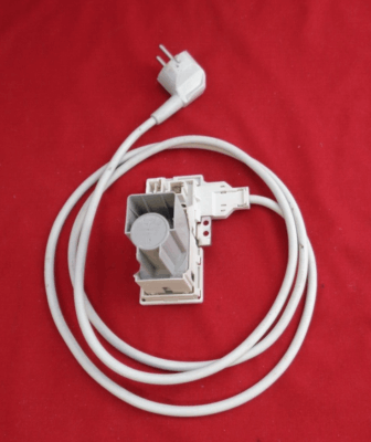 7635651 Antiparasite