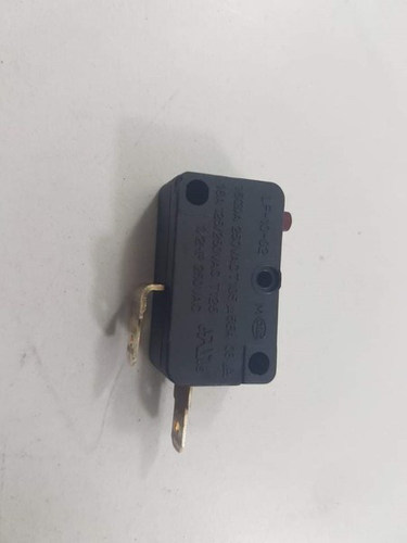 BRANDT SM2602W1 nÂ°39 switch LF-10-02  pour four Ã&nbsp; micro-ondes