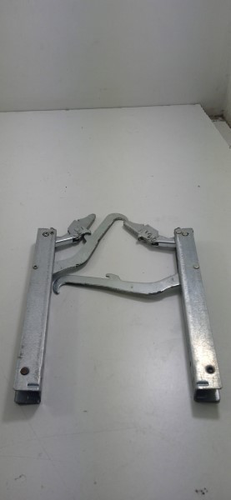 C00264057 Charnière de porte