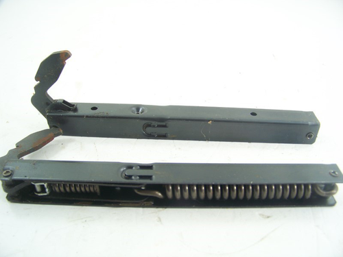 C00274051 Charnière de porte