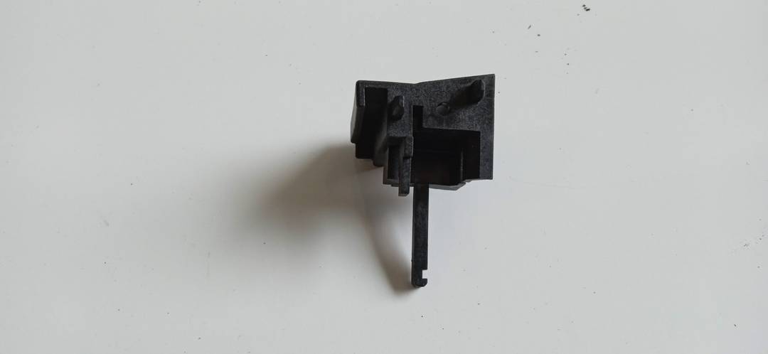 6939921 Fixation paroi four