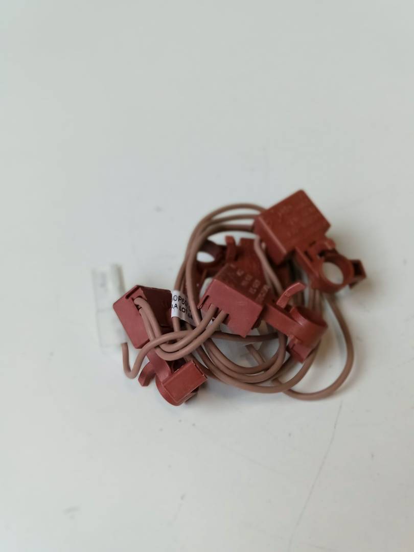C00312138_480121104524 Pièces diverses