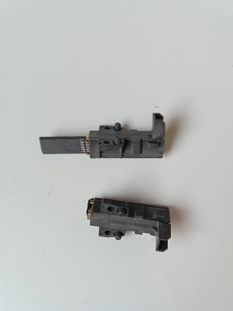 00639025 Charbon pour moteur
