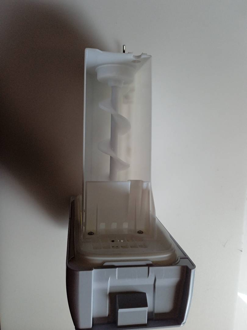 132J55 Fabrique à glaçon pour frigo américain