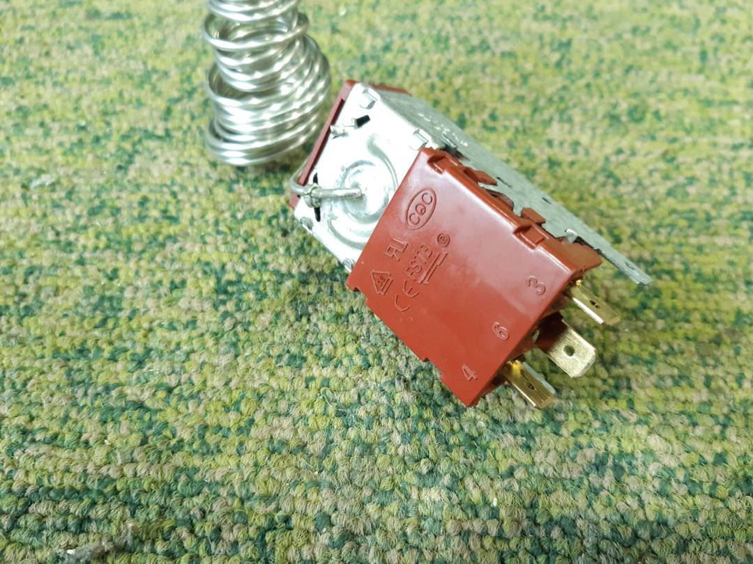 C00862464 Thermostat 